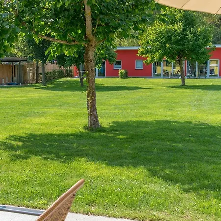 Bungis Ferien Direkt Am Grimnitzsee, Karree 10 Ferienhaus
