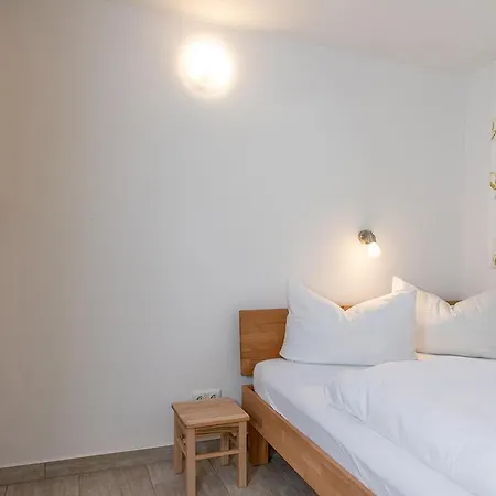 Ferienhaus Bungis Ferien Direkt Am Grimnitzsee, Karree 10